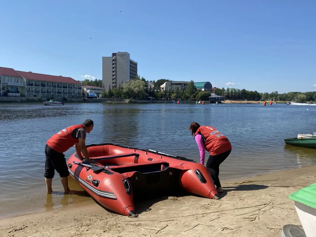 Этапы следующие:. Спуск моторной лодки на воду и прохождение дистанции на скорость Этапы следующие:. Спуск моторной лодки на воду и прохождение дистанции на скорость