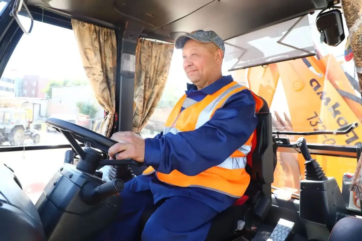 Новой техникой пополнилась аварийно-восстановительная служба ТТУ в Самаре Новой техникой пополнилась аварийно-восстановительная служба ТТУ в Самаре