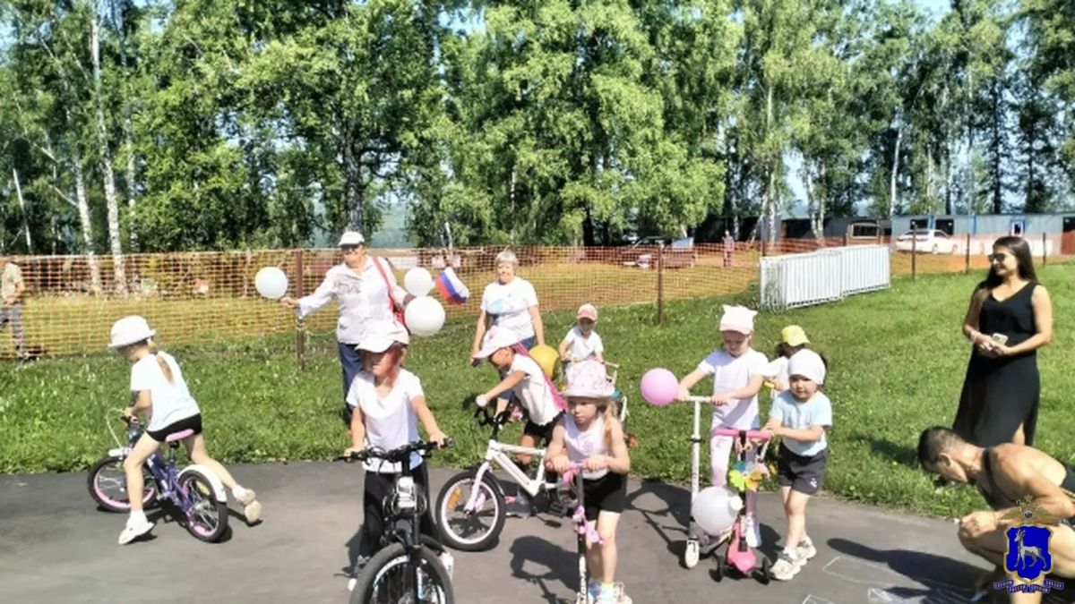 Полицейские Самарской области приняли участие в мероприятии для юных велосипедистов Полицейские Самарской области приняли участие в мероприятии для юных велосипедистов