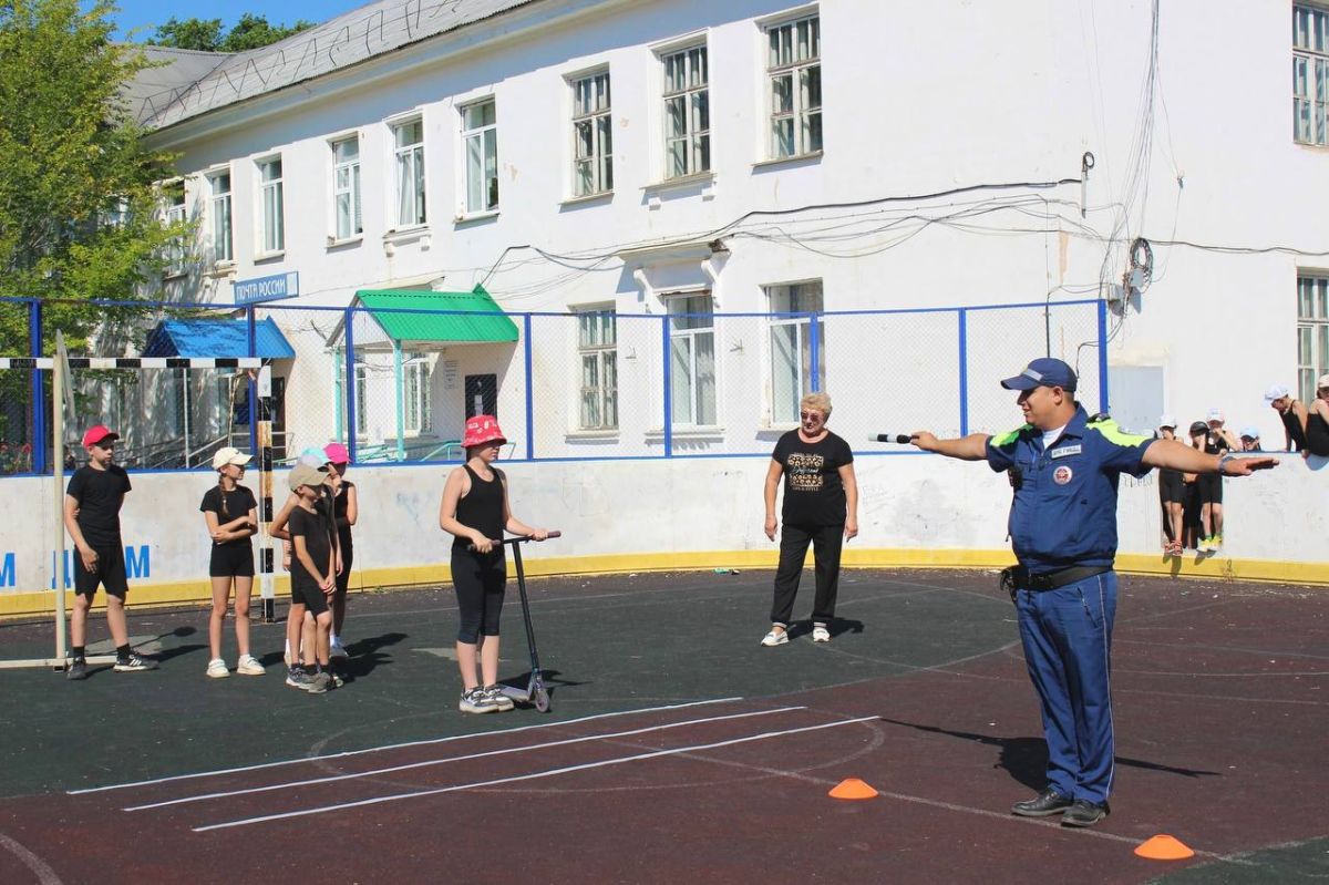 В центре детского творчества «Пируэт» прошли Весёлые старты с участием сотрудников Похвистневской Госавтоинспекции и общественников В центре детского творчества «Пируэт» прошли Весёлые старты с участием сотрудников Похвистневской Госавтоинспекции и общественников