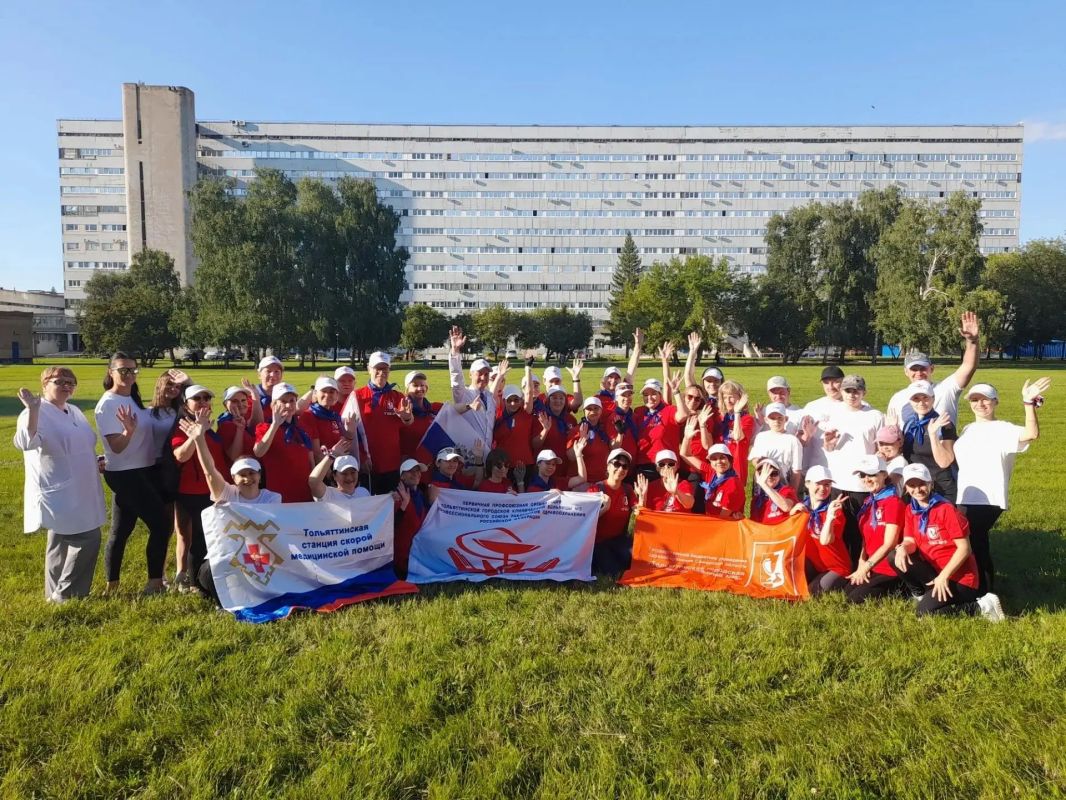 Врачи ТГКБ №5 показали пример полезного досуга накануне Дня Государственного флага Врачи ТГКБ №5 показали пример полезного досуга накануне Дня Государственного флага