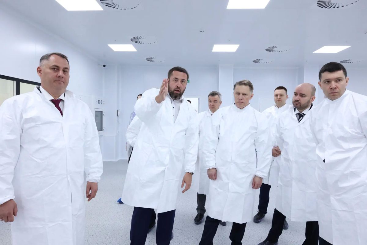 Вячеслав Федорищев: Сегодня министр здравоохранения РФ Михаил Мурашко доложил Президенту РФ Владимиру Владимировичу Путину о реализации мегапроектов в медицинской отрасли, в рамках национального проекта «Новые технологии... Вячеслав Федорищев: Сегодня министр здравоохранения РФ Михаил Мурашко доложил Президенту РФ Владимиру Владимировичу Путину о реализации мегапроектов в медицинской отрасли, в рамках национального проекта «Новые технологии...