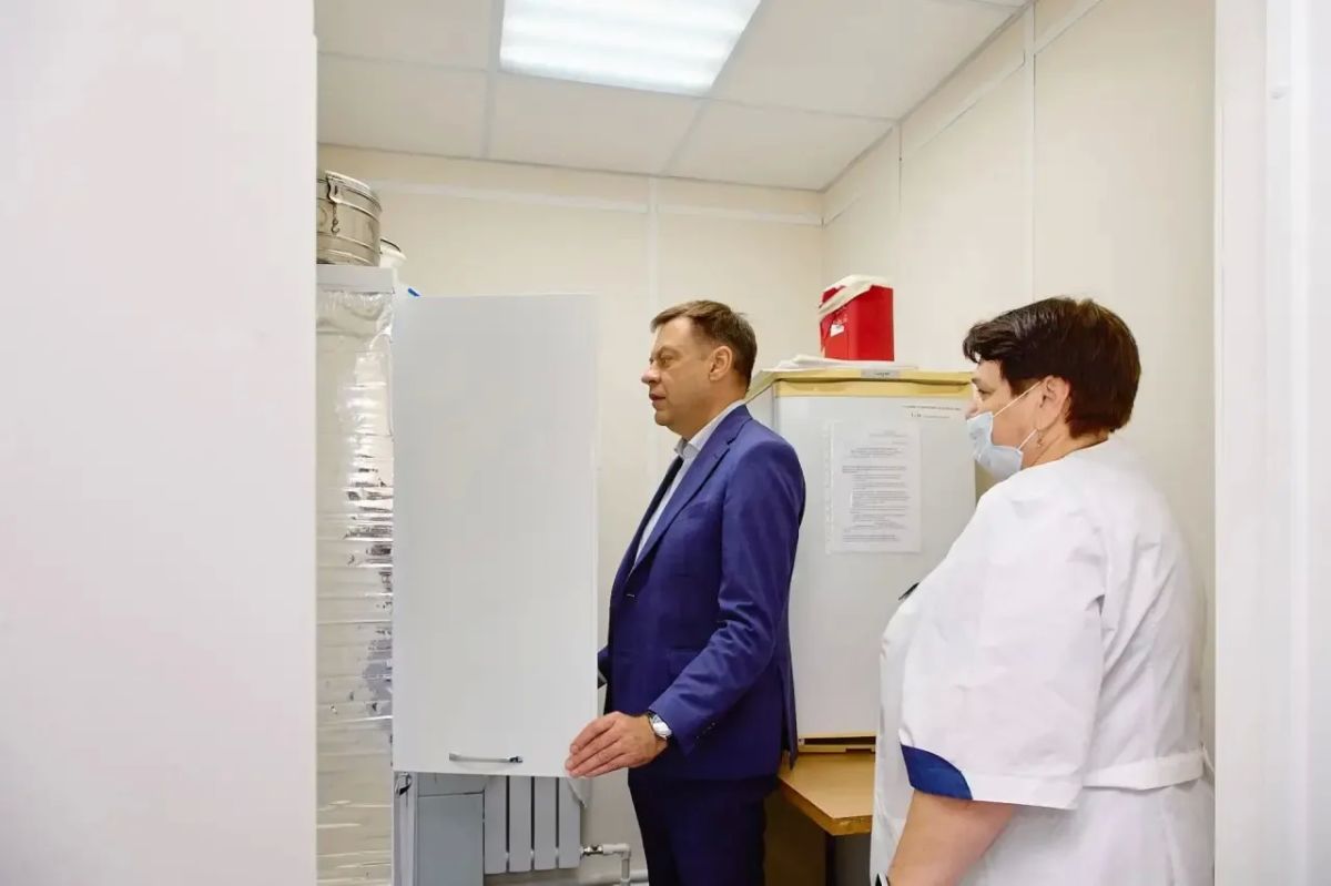 "Такие объекты — инвестиция в здоровье людей на местах": в селе Орловка работает современный офис врача общей практики "Такие объекты — инвестиция в здоровье людей на местах": в селе Орловка работает современный офис врача общей практики