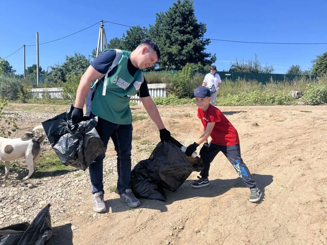 Участники движения #Экологический десант убрали 1,8 куб Участники движения #Экологический десант убрали 1,8 куб