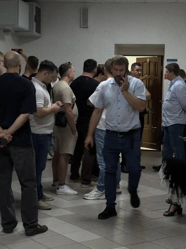 Самарский областной суд отложил рассмотрение иска о снятии коммуниста Михаила Матвеева с выборов в Госдуму на четверг 13 августа