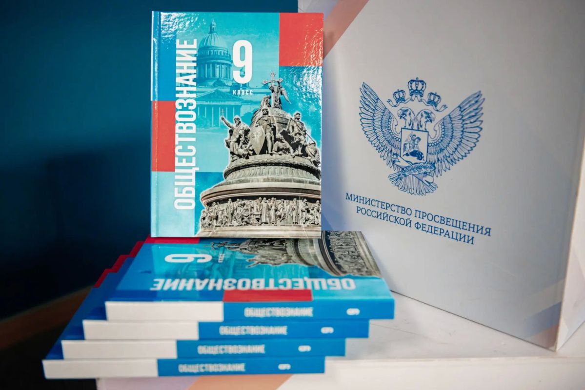 Школьники Самарской области будут учиться по обновленным учебникам истории и обществознания
