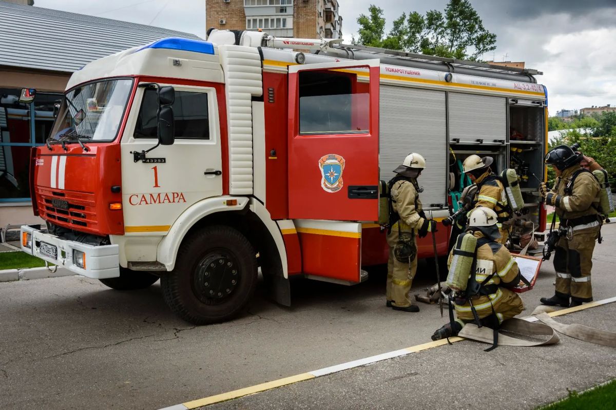 За прошедшие сутки пожарно-спасательные подразделения выезжали на ликвидацию 11 пожаров