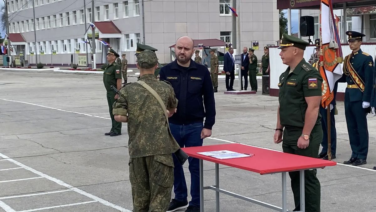 Сегодня губернатор Самарской области Вячеслав Федорищев принимает участие в торжественном мероприятии по приведению к военной присяге молодых военнослужащих 91-й Келецкой бригады управления Сегодня губернатор Самарской области Вячеслав Федорищев принимает участие в торжественном мероприятии по приведению к военной присяге молодых военнослужащих 91-й Келецкой бригады управления