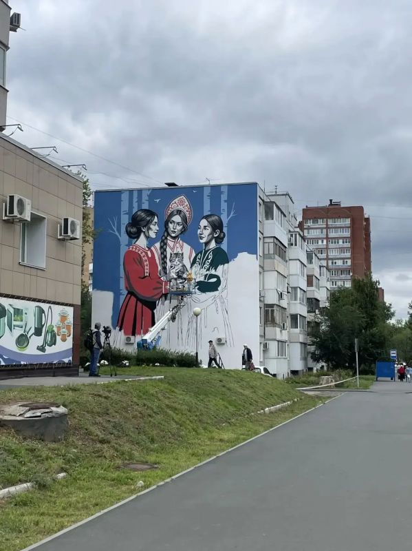«Глаз радуется, а сердце наполняется нежностью» В Комсомольском районе появился новый арт объект!