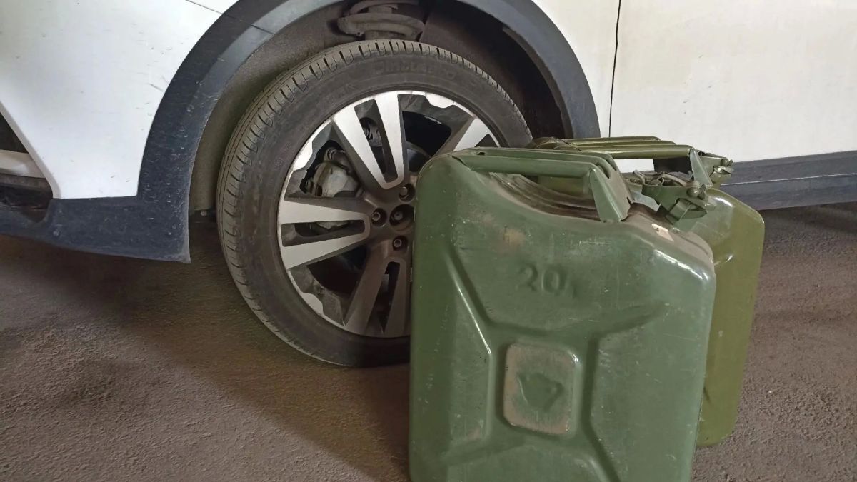 Наливать бензин в канистры официально разрешили в Самарской области