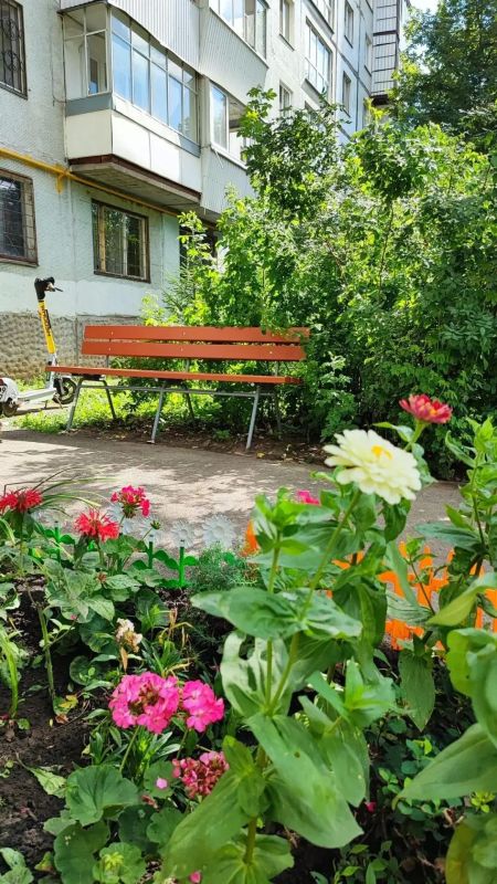 В Самарской области расширяется программа благоустройства дворов: вместо 90 запланированных объектов обновят 102 В Самарской области расширяется программа благоустройства дворов: вместо 90 запланированных объектов обновят 102