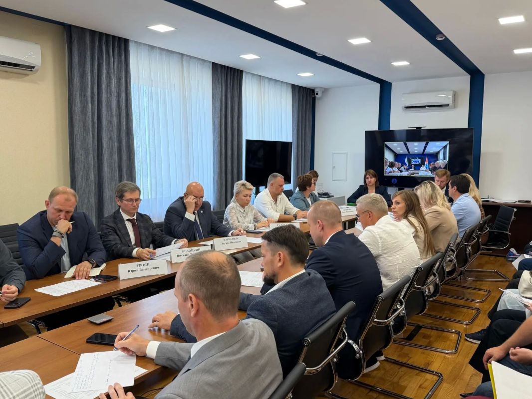 В Самаре обсудили меры поддержки предпринимателей, пострадавших от атаки на логистический центр Wildberries В Самаре обсудили меры поддержки предпринимателей, пострадавших от атаки на логистический центр Wildberries