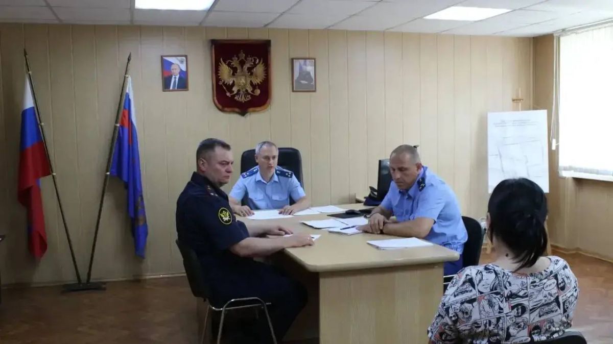 Заместитель прокурора области Евгений Петренко с плановой проверкой посетил колонию-поселение № 1