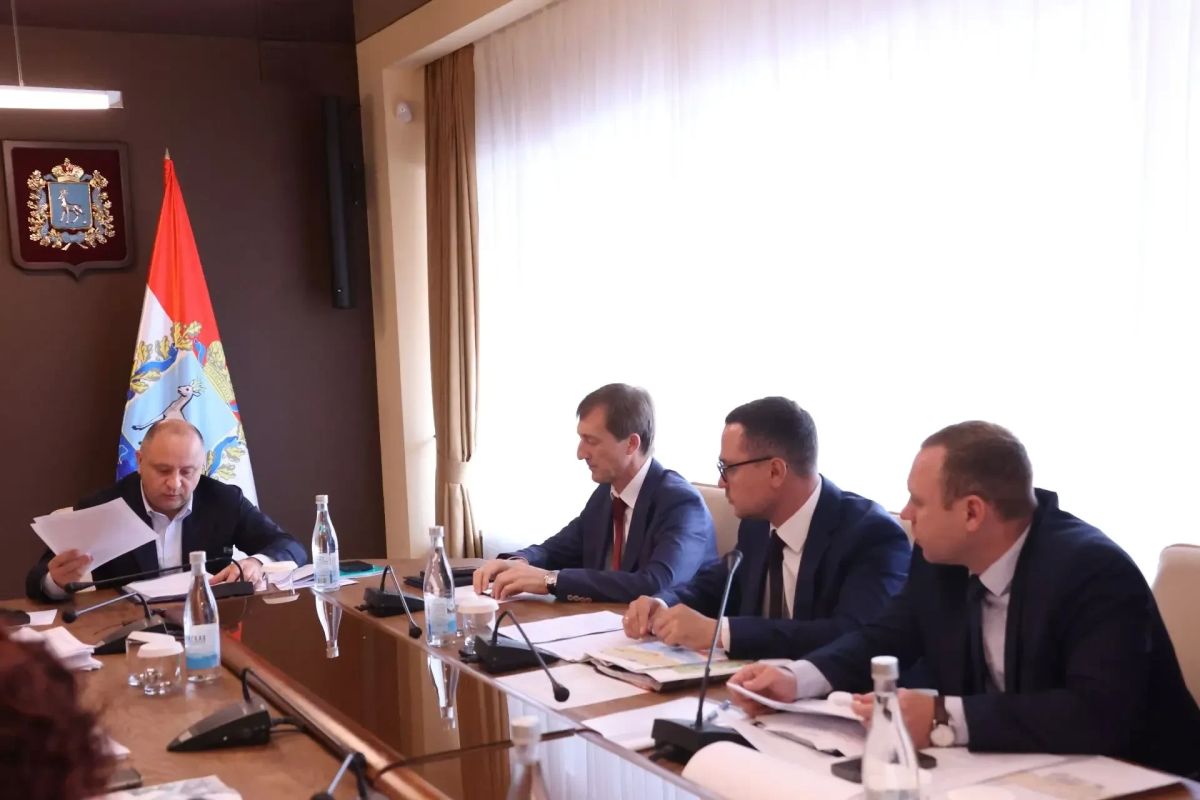 Председатель Правительства Виталий Шабалатов встретился с жителями поселка Юбилейный Волжского района Председатель Правительства Виталий Шабалатов встретился с жителями поселка Юбилейный Волжского района