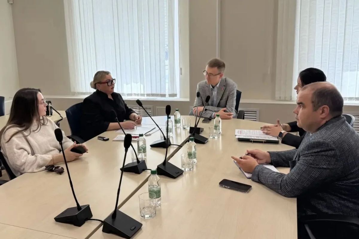 Юлия Ашуркова: «Самара намерена развивать партнерские деловые связи с городами, входящими в Ассоциацию городов Поволжья» Юлия Ашуркова: «Самара намерена развивать партнерские деловые связи с городами, входящими в Ассоциацию городов Поволжья»