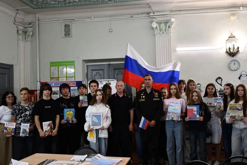 В преддверии Дня государственного флага Российской Федерации сотрудники Отдела МВД России по г. Чапаевску совместно с представителями Общественного совета при территориальном органе внутренних дел и местным отделением... В преддверии Дня государственного флага Российской Федерации сотрудники Отдела МВД России по г. Чапаевску совместно с представителями Общественного совета при территориальном органе внутренних дел и местным отделением...