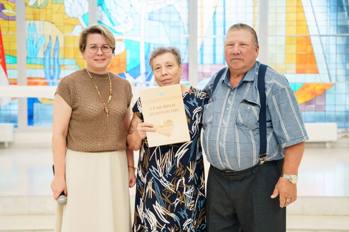 Четыре «золотые» свадьбы отметили во Дворце бракосочетания Самары в рамках проекта комитета ЗАГС «Семейное долголетие» Четыре «золотые» свадьбы отметили во Дворце бракосочетания Самары в рамках проекта комитета ЗАГС «Семейное долголетие»