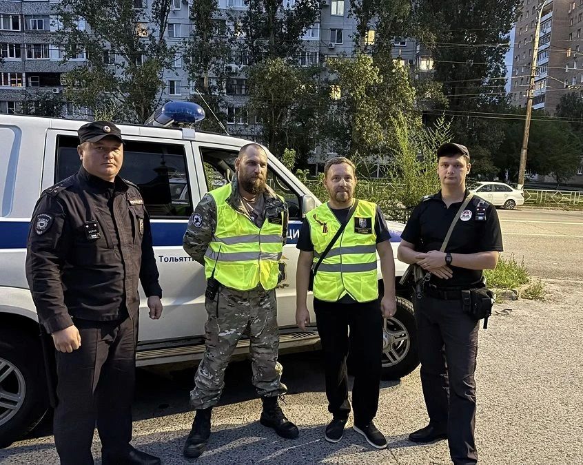 В Самарской области сотрудники полиции совместно с представителями добровольной народной дружины провели профилактический рейд В Самарской области сотрудники полиции совместно с представителями добровольной народной дружины провели профилактический рейд