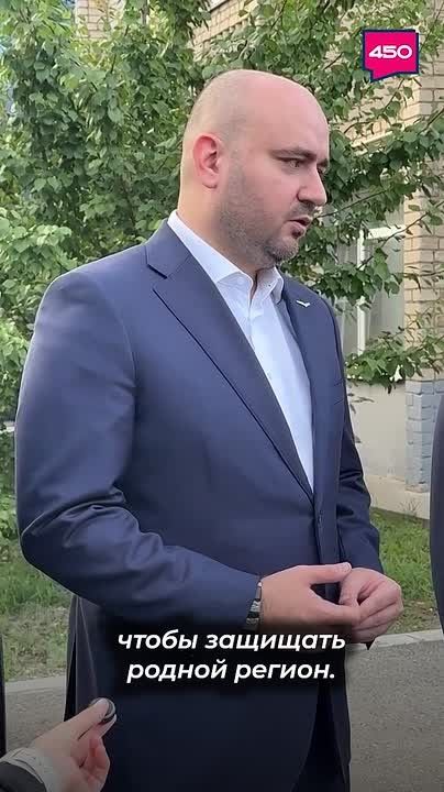 Первый заместитель председателя самарской региональной общественной организации «Центр Плотниковых» Роман Плотников и председатель Совета отцов при Уполномоченном по правам ребенка в Самарской области Константин Доладов...