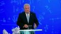 На конференции выступает председатель Самарской Губернской Думы, председатель Совета ректоров вузов Самарской области, академик РАН, Почетный Наставник Российской Федерации Геннадий Котельников