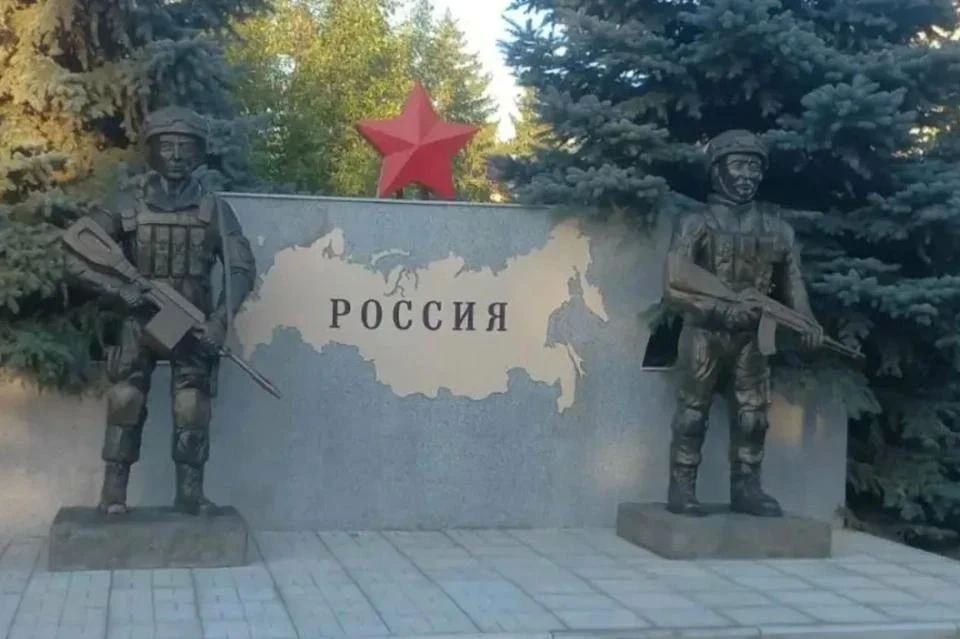 Достойный памятник вместо детских солдатиков: скандал из-за памятника героям СВО в Безенчуке завершился
