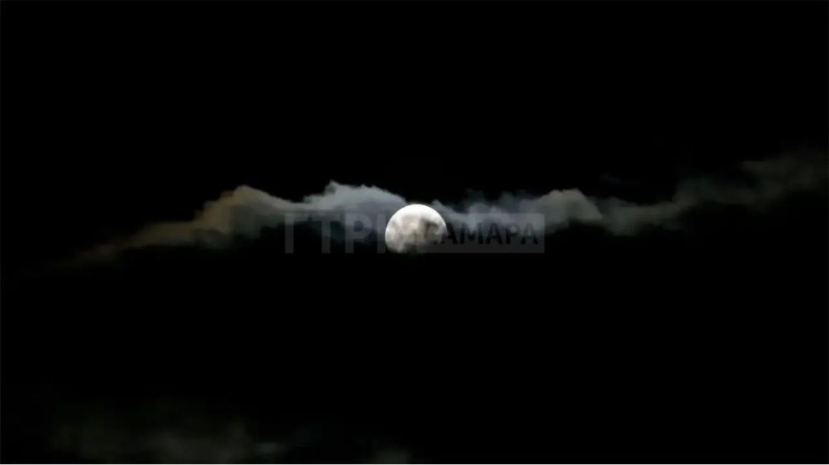 Необычную Луну увидели самарцы этой ночью Необычную Луну увидели самарцы этой ночью