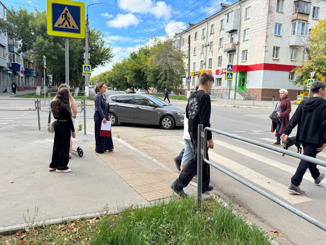 Сотрудники Госавтоинспекции по г. Новокуйбышевску совместно с центром по профилактике детского дорожнотранспортного травматизма провели профилактическое мероприятие Сотрудники Госавтоинспекции по г. Новокуйбышевску совместно с центром по профилактике детского дорожнотранспортного травматизма провели профилактическое мероприятие