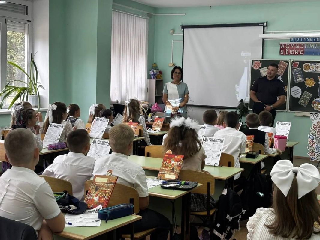 Уроки безопасности в школах с участием руководителей Госавтоинспекции Уроки безопасности в школах с участием руководителей Госавтоинспекции