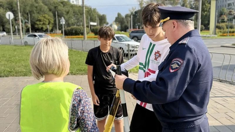 В Самаре в День знаний сотрудники полиции провели профилактическое мероприятия для детей и взрослых В Самаре в День знаний сотрудники полиции провели профилактическое мероприятия для детей и взрослых
