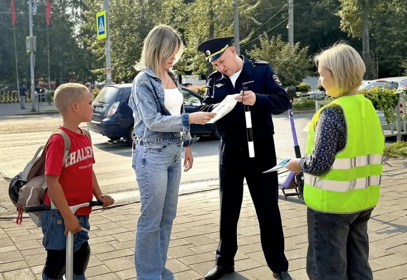 В Самаре в День знаний сотрудники полиции провели профилактическое мероприятия для детей и взрослых В Самаре в День знаний сотрудники полиции провели профилактическое мероприятия для детей и взрослых