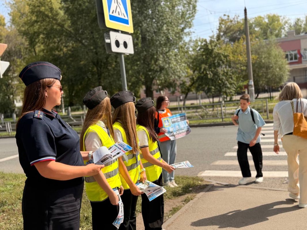 В Самаре сегодня прошла акция «Безопасный переход» В Самаре сегодня прошла акция «Безопасный переход»