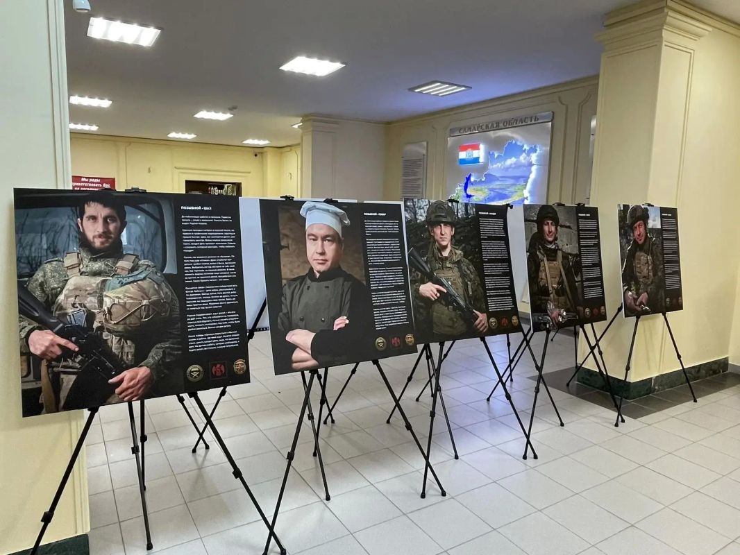 В Самарской губернской думе открылась выставка военной фотографии «Самарский рубеж» В Самарской губернской думе открылась выставка военной фотографии «Самарский рубеж»