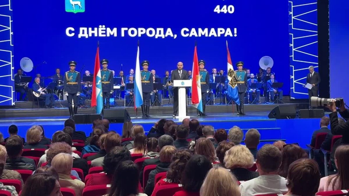 Губернатор, поздравляя самарцев, прокомментировал атаку БПЛА сегодня и выразил большую благодарность всем, кто защищает страну и наш регион