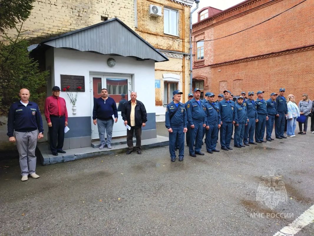 В Самаре почтили память погибших пожарных В Самаре почтили память погибших пожарных
