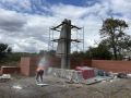 Рабочие из Самары восстанавливают братскую могилу в Снежном