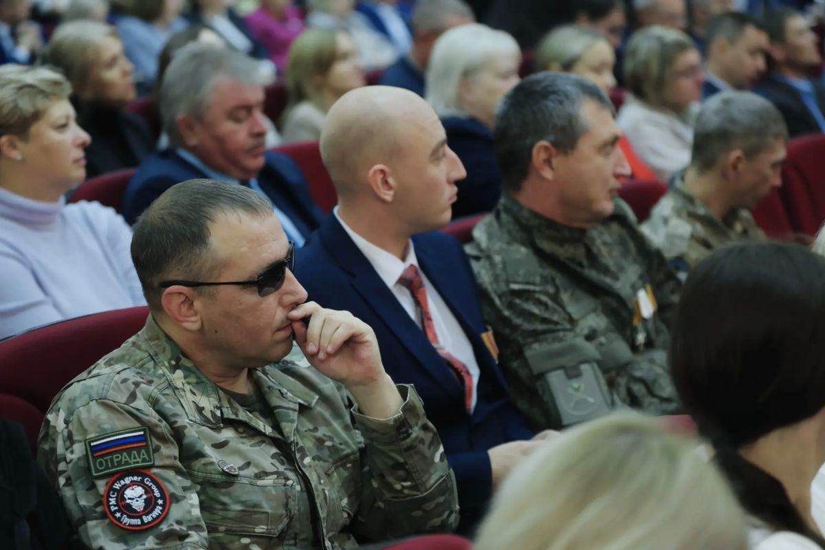 Вячеслав Федорищев: В Отрадном встретился с активными жителями Вячеслав Федорищев: В Отрадном встретился с активными жителями