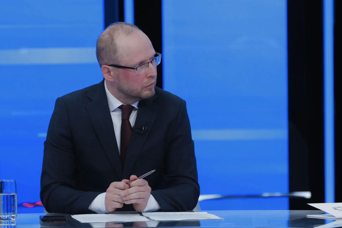 Вячеслав Федорищев: Провел Прямую линию с жителями Самарской области Вячеслав Федорищев: Провел Прямую линию с жителями Самарской области