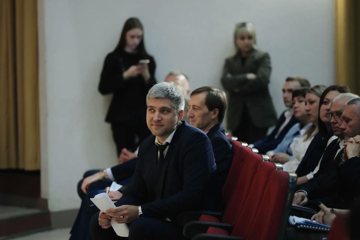 Вячеслав Федорищев: В Отрадном встретился с активными жителями Вячеслав Федорищев: В Отрадном встретился с активными жителями