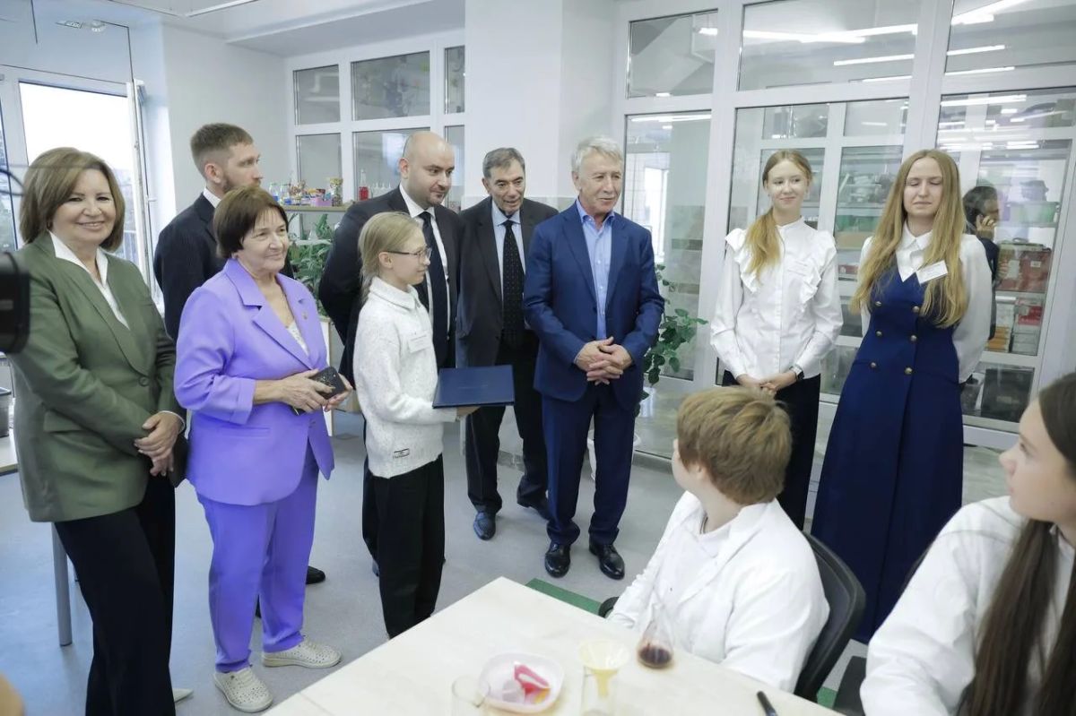 Вячеслав Федорищев: «От моделей ученических – до кораблей космических» Вячеслав Федорищев: «От моделей ученических – до кораблей космических»