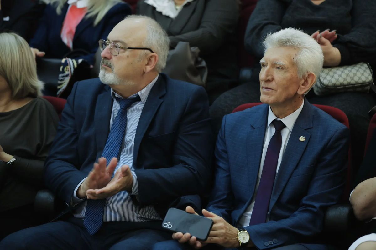 Вячеслав Федорищев: В Отрадном встретился с активными жителями Вячеслав Федорищев: В Отрадном встретился с активными жителями