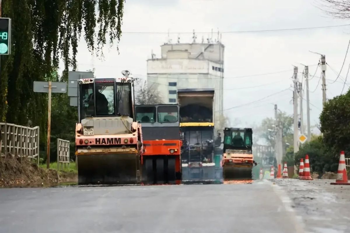 В Сызрани отремонтировали более 20 дорожных участков В Сызрани отремонтировали более 20 дорожных участков