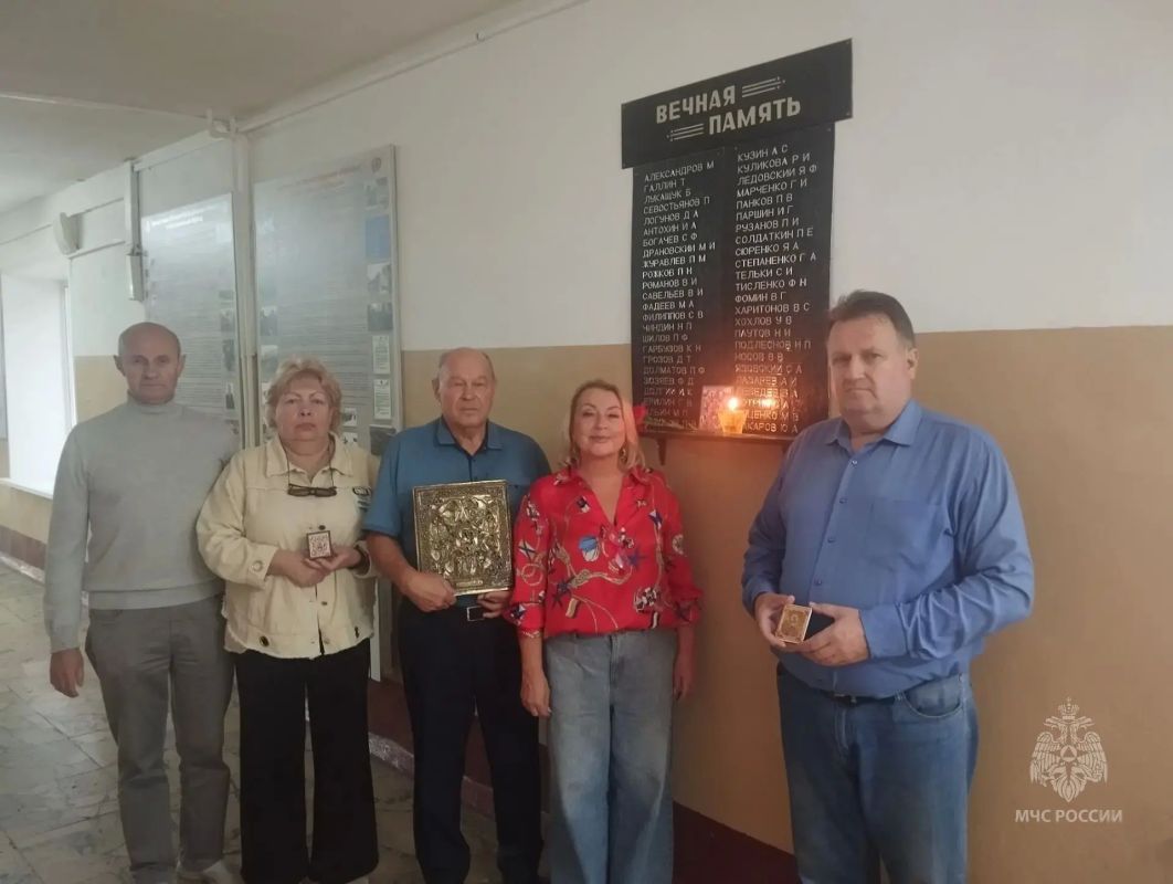 Память и духовность: в Учебном центре ФПС прошли памятные мероприятия в честь праздника "Неопалимая Купина" Память и духовность: в Учебном центре ФПС прошли памятные мероприятия в честь праздника "Неопалимая Купина"