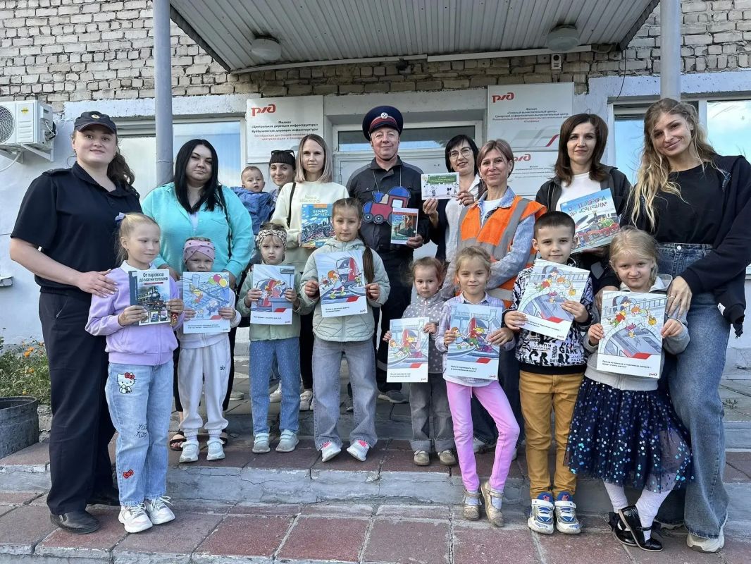 В Сызрани транспортные полицейские и железнодорожники провели профилактические занятия со школьниками