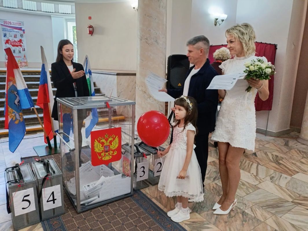 Молодожёны Жигулёвска совместили свадьбу с голосованием