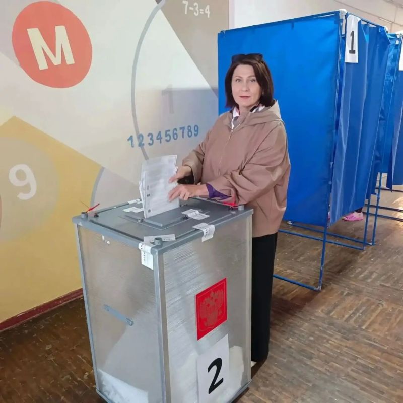 Сотрудники компании «ЛАДА МЕДИА» и работают, и голосуют Сотрудники компании «ЛАДА МЕДИА» и работают, и голосуют