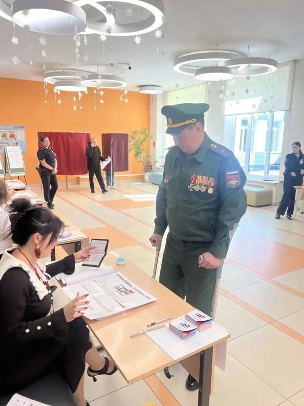 Ветераны боевых действий из Волжского района проголосовали на выборах Ветераны боевых действий из Волжского района проголосовали на выборах