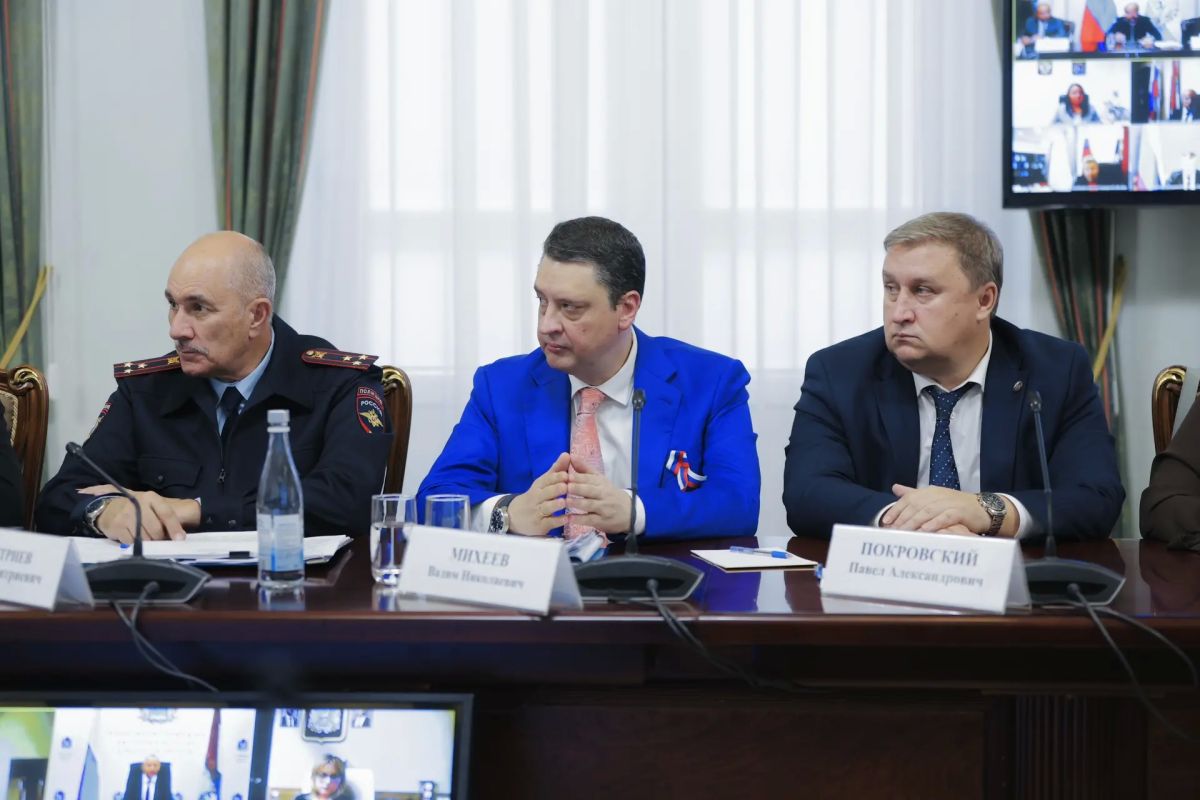 Вячеслав Федорищев: Провел оперативное совещание Правительства, традиционно – в открытом режиме, в прямом эфире Вячеслав Федорищев: Провел оперативное совещание Правительства, традиционно – в открытом режиме, в прямом эфире