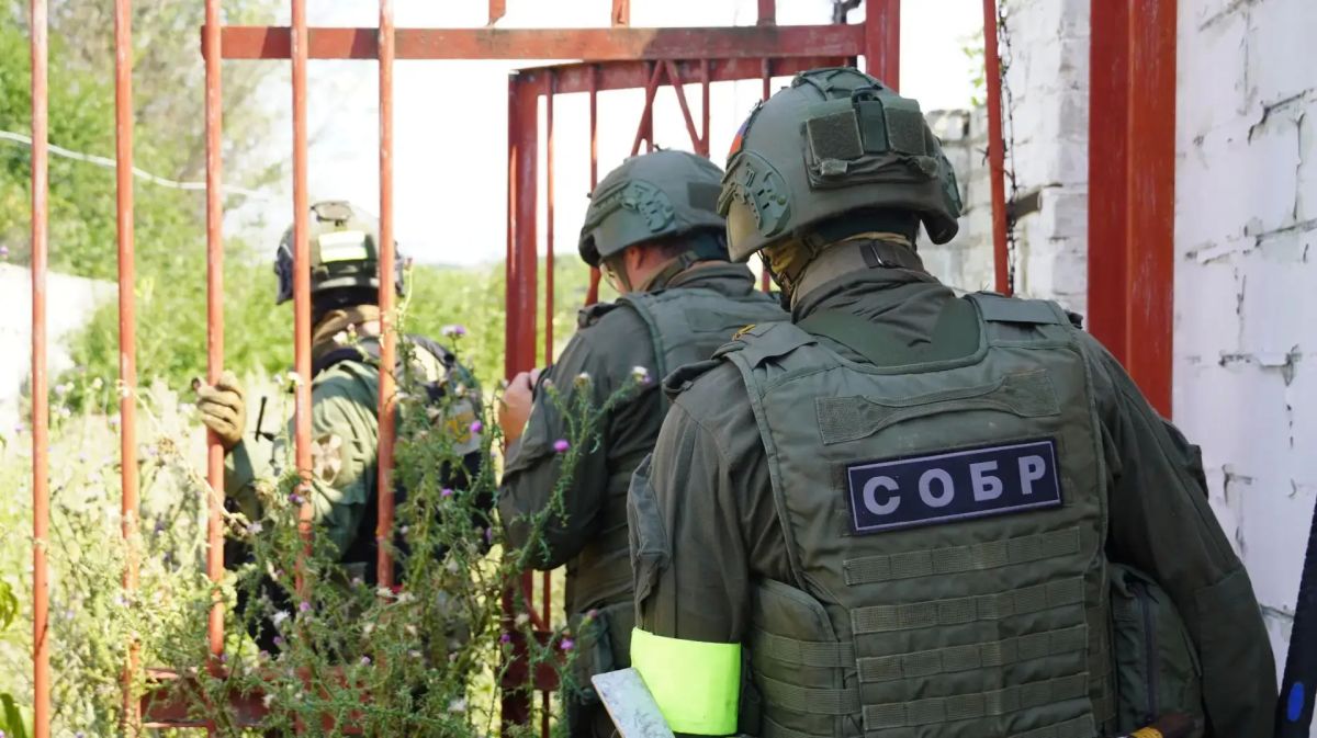 При содействии бойцов СОБР "Волкодав" Управления Росгвардии по Саратовской области пресечен сбыт крупной партии наркотиков