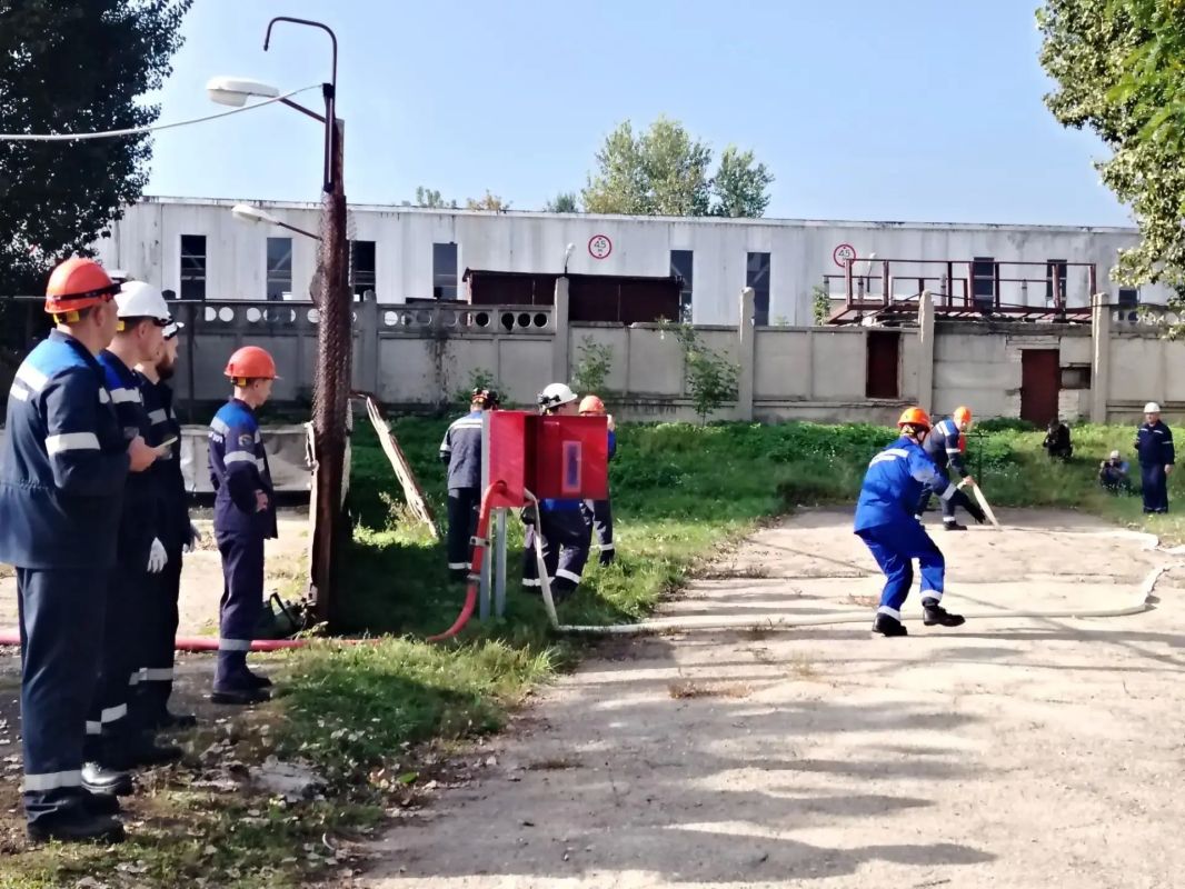 Безопасность на первом месте! На ТОАЗе проходят соревнования добровольных пожарных дружин Безопасность на первом месте! На ТОАЗе проходят соревнования добровольных пожарных дружин