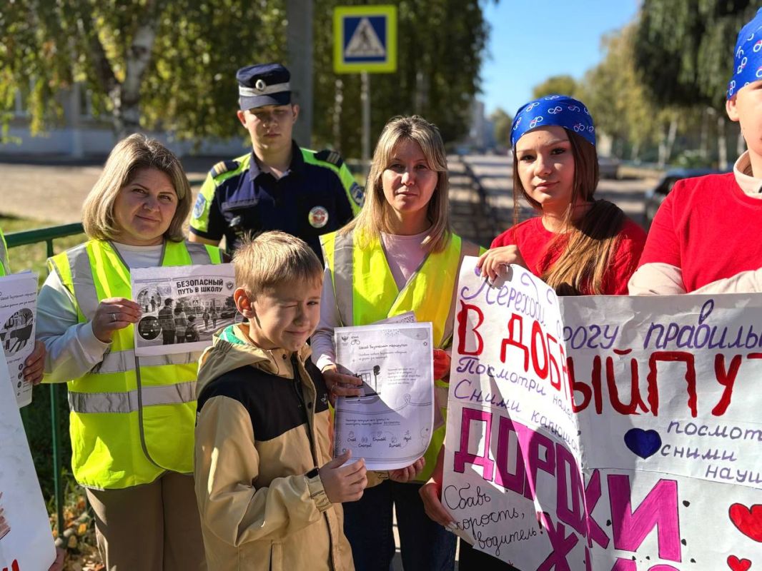 В Похвистнево сегодня прошла акция «Безопасный переход» В Похвистнево сегодня прошла акция «Безопасный переход»